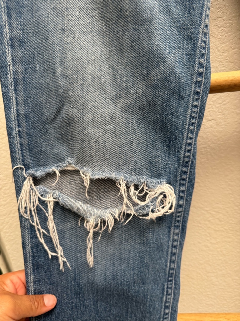 MOTHER The Tomcat Playing With Scissors Crop Straight Jeans - Picture 14 of 14